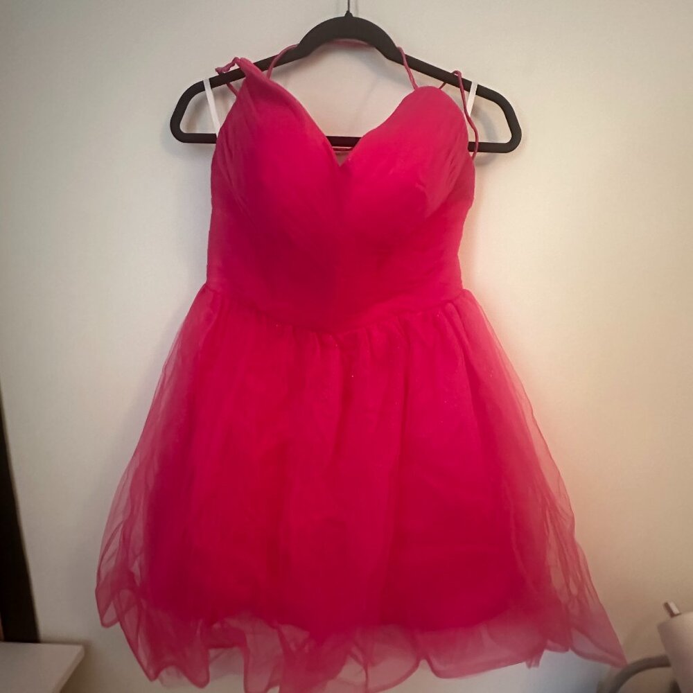 Hot Pink Homecoming Dress - UNWORN! Size 8